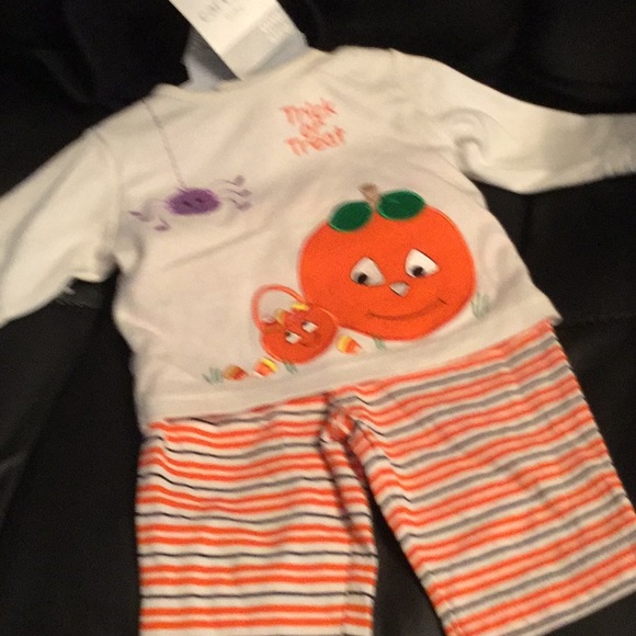 Sale‼️Halloween craters baby candy corn - Picture 2 of 9